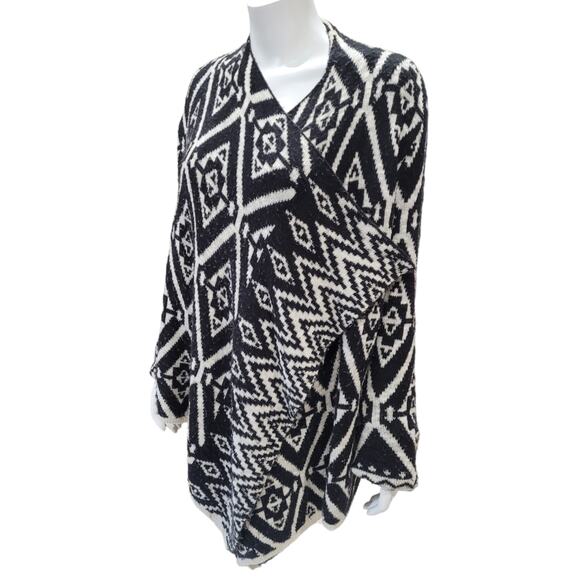 Knox Rose Black White Tribal Aztec Knit Cardigan Sweater Wrap Duster Womens M - Picture 1 of 7